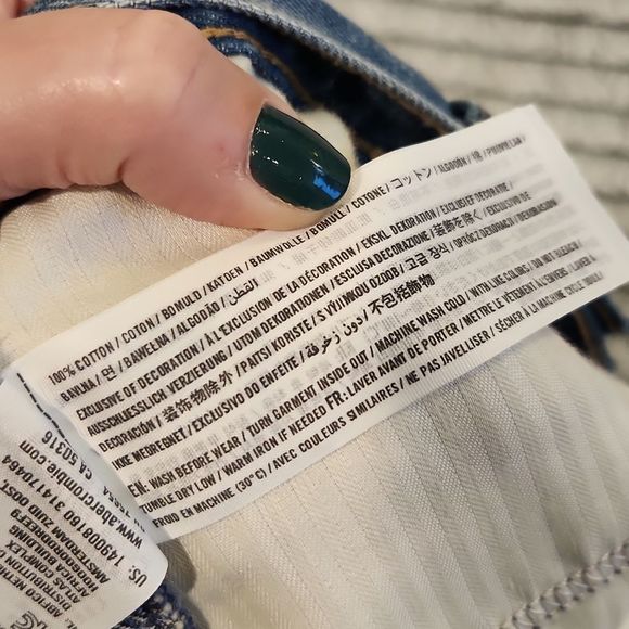 Button Down embroidered Abercrombie jean shorts size 29! - Picture 6 of 10